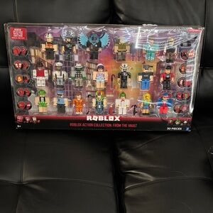 Roblox Action Collection: From The Vault - Colorful Playset